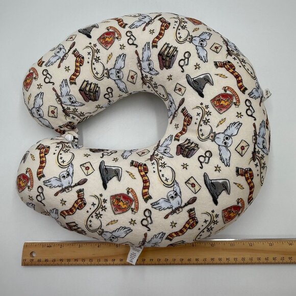 Wizarding World Harry Potter Neck Pillow Travel Airplane Glasses Books Broom Owl - Picture 8 of 9